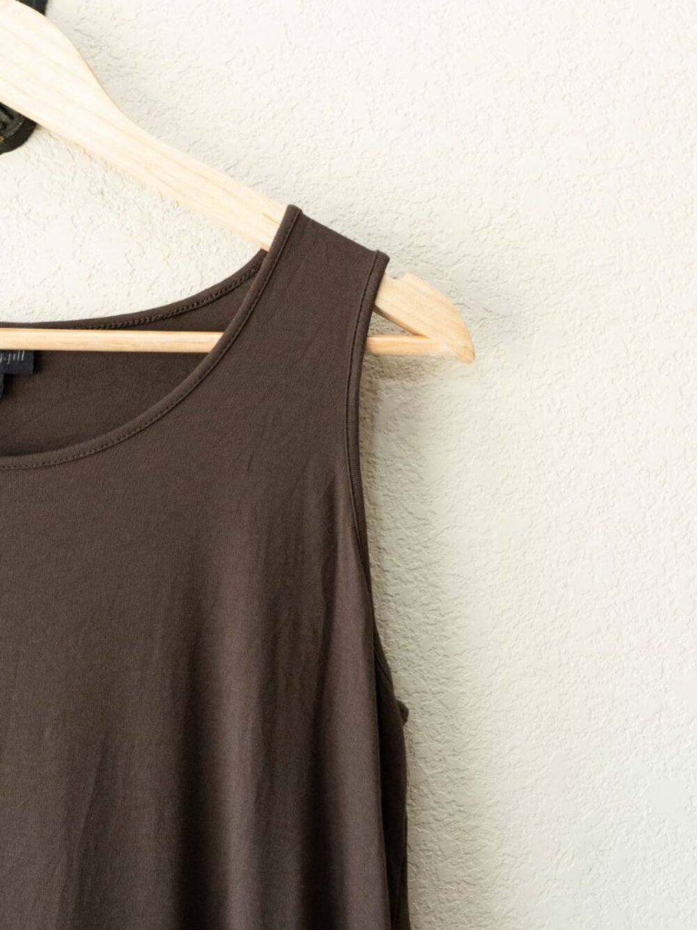 J Jill Wearever Tank Top S Dark Brown Scoop Neck Relaxed Draped Stretch Basic - Picture 6 of 14